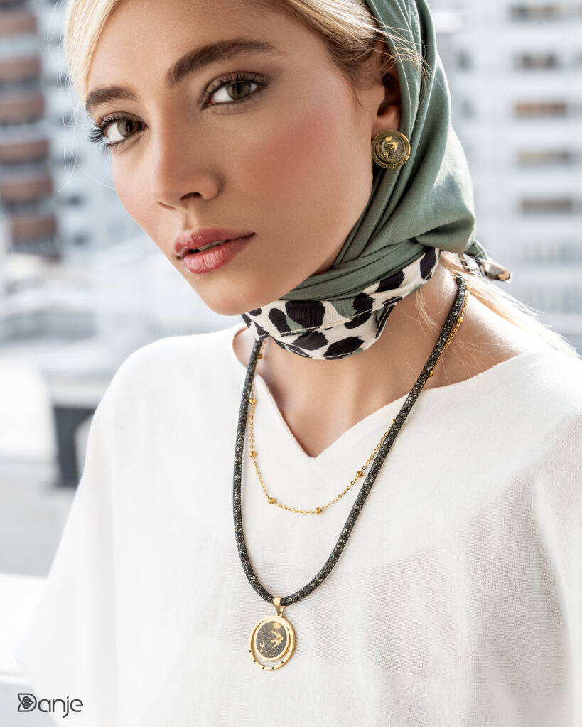 گردنبند آفاق