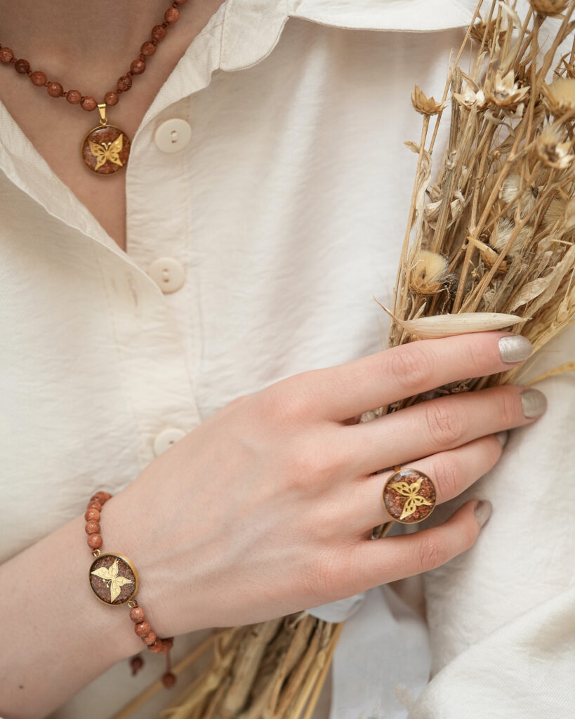 دستبند سنگ پروانه