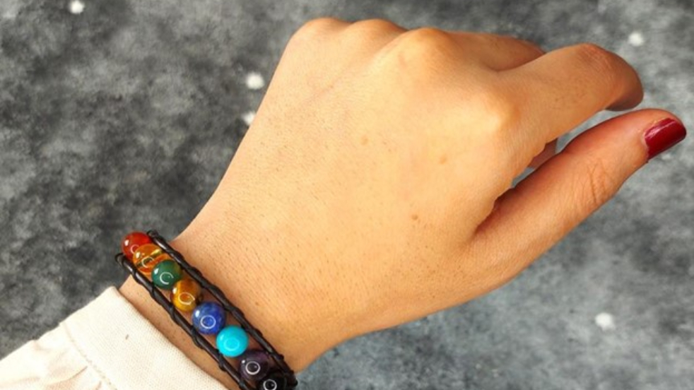 انواع دستبند زنانه و کاربرد هرکدام